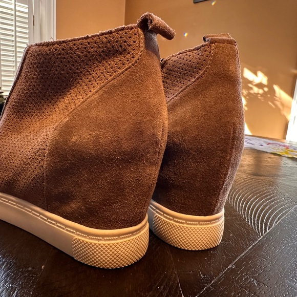 Steve Madden Women's Wavery Wedge Sneaker size 8 - Picture 5 of 7